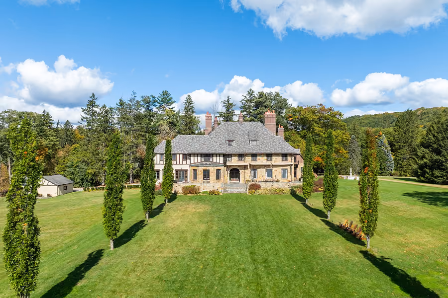 Winthrop Estate event package